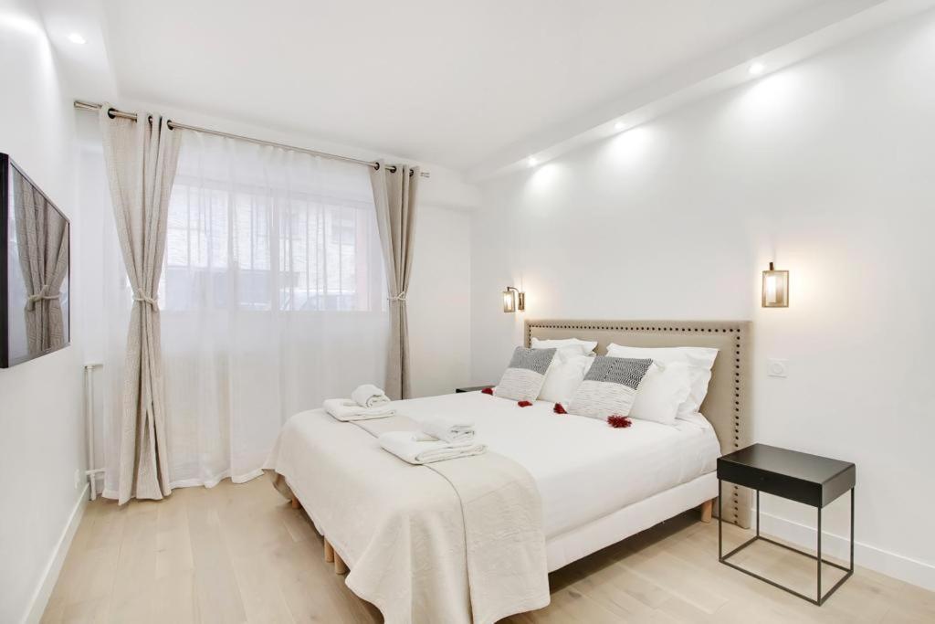 Trocadero/ Eiffel Tower - 3 Bedrooms- All New! Paris Eksteriør billede
