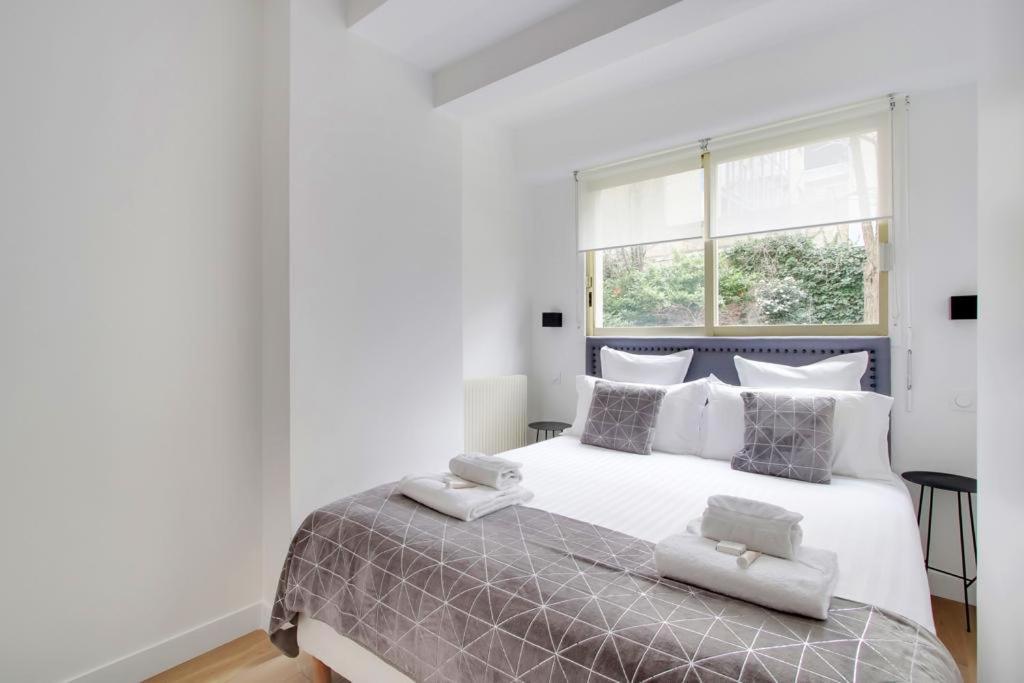 Trocadero/ Eiffel Tower - 3 Bedrooms- All New! Paris Eksteriør billede